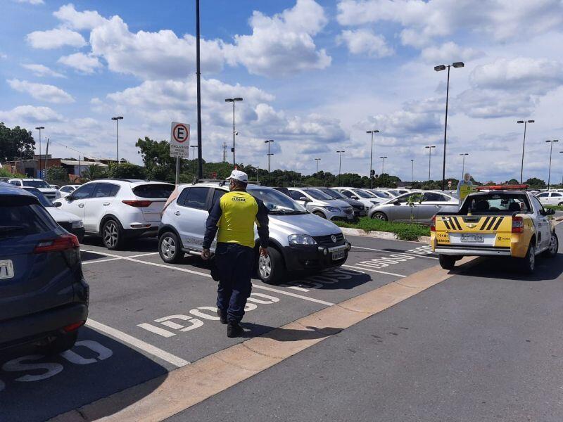 Semob flagra 36 motoristas em vagas de idosos e de deficientes  2021 02 22 15:30:42